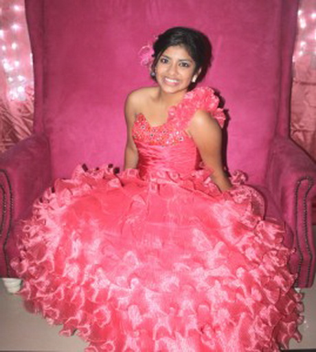 Fotos de vestidos de 15 años color fucsia