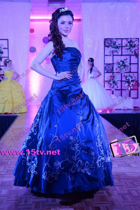 Mis quince vestidos