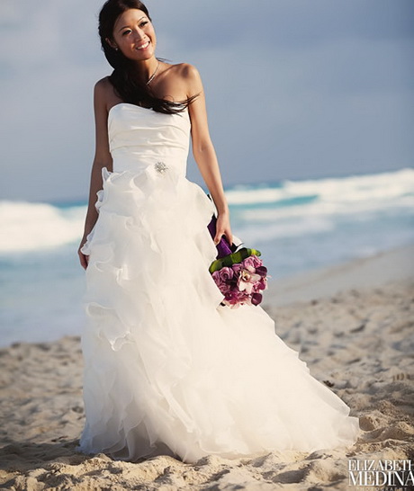 Vestido de novia en la playa
