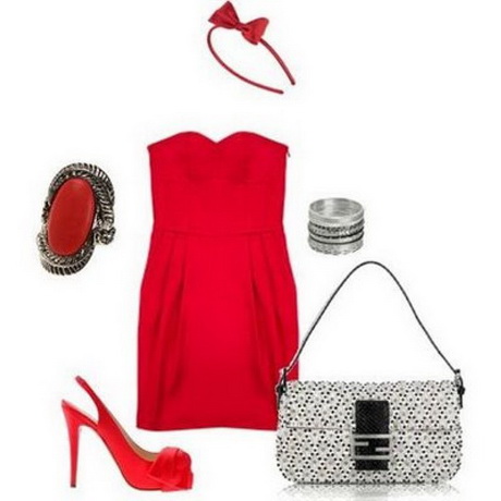 Zapatos con vestido rojo