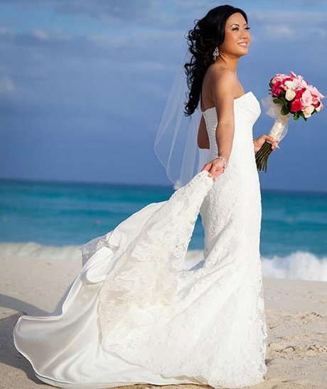 Vestidos de novia en la playa 2018