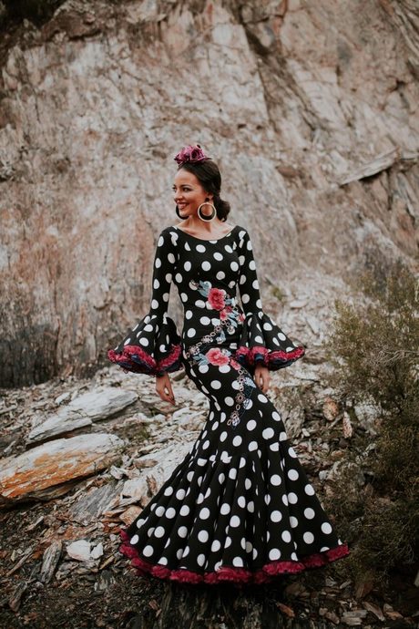 Modelos de trajes de flamenca 2019