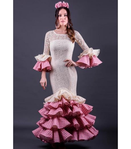 Trajes de rociera 2019