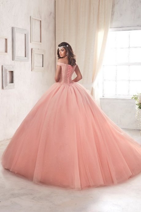 Vestidos de 15 años modelos 2019