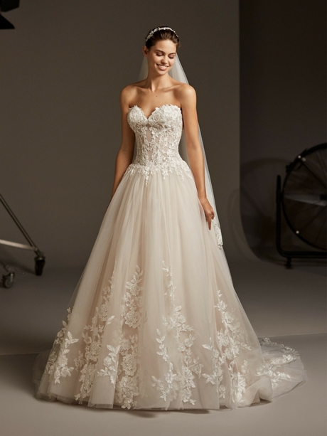 Diseños de vestidos de novia 2020