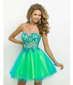 Trajes cortos para quinceañeras