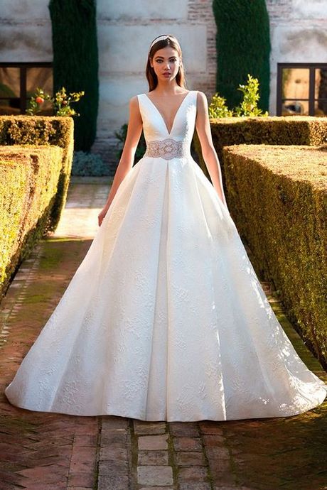 Vestido novia corte princesa