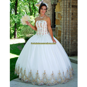 White and gold quinceanera dresses