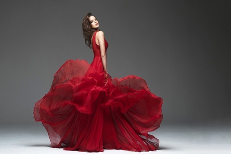 Mujer de vestido rojo