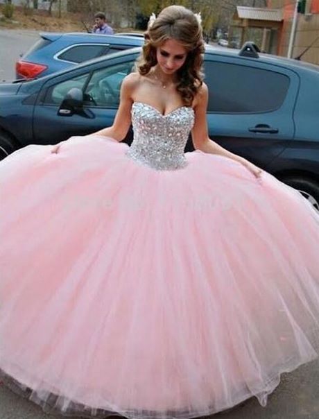 Imagenes de vestidos de 15 años bonitos