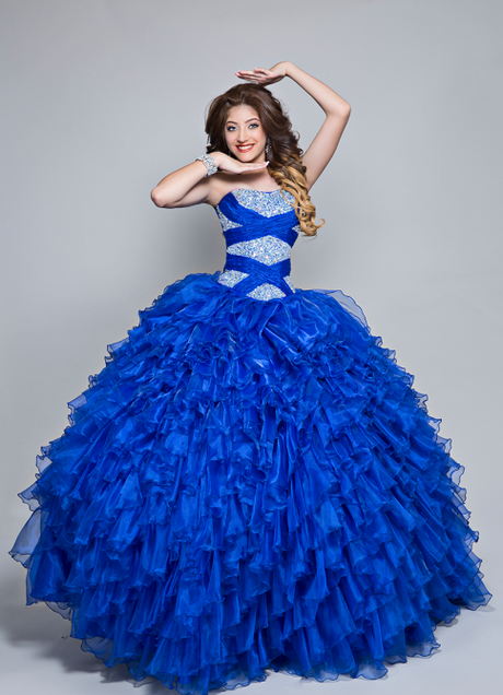 Imagenes de vestidos de 15 años estilo princesa color azul