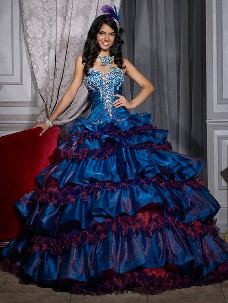 Imagenes de vestidos de 15 años estilo princesa color azul