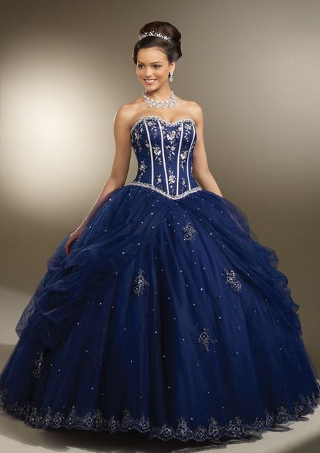 Imagenes de vestidos de 15 años estilo princesa color azul