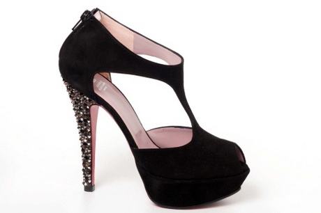 Tacones negros