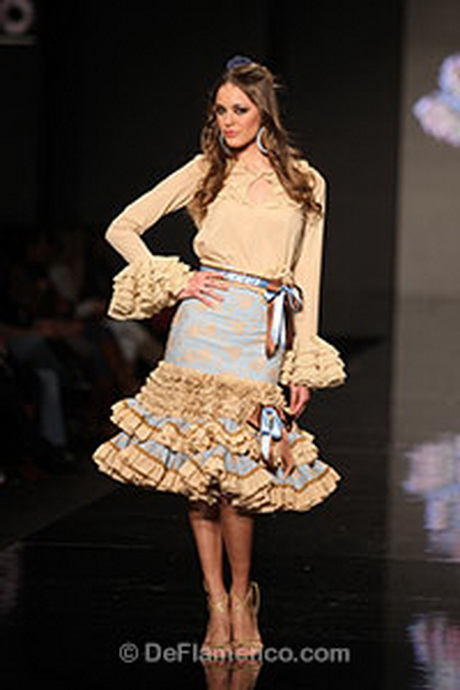 Trajes de flamenca cortos 2014