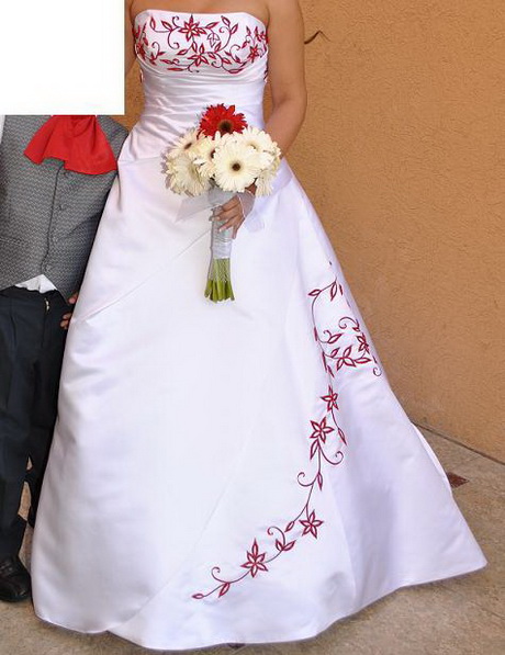 Vestidos de novia con rojo