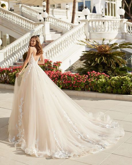 Vestidos de novia civil cortos 2022