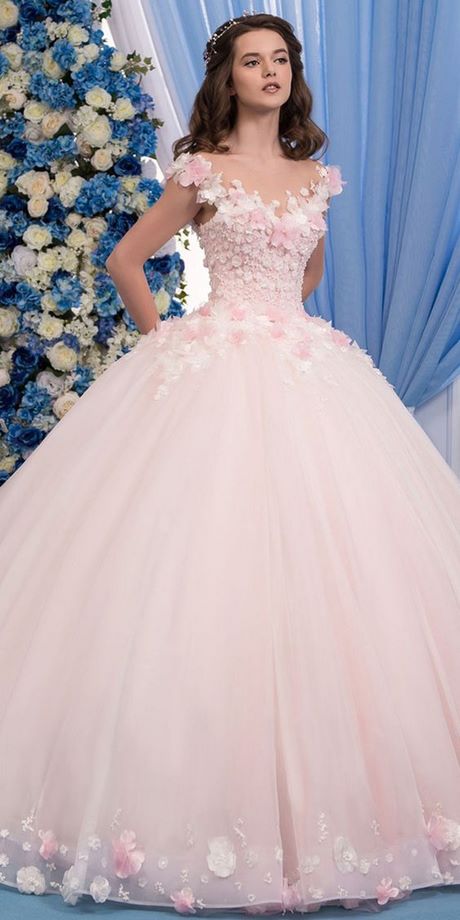 Vestido para quinceañera 2023