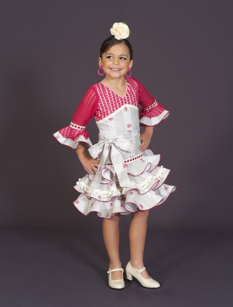 Diseños de trajes de flamenca 2017