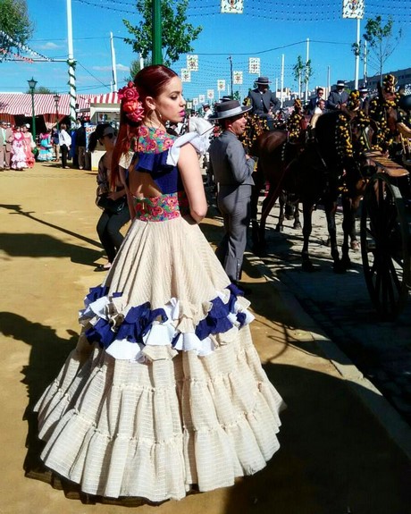 Trajes de rociera 2017