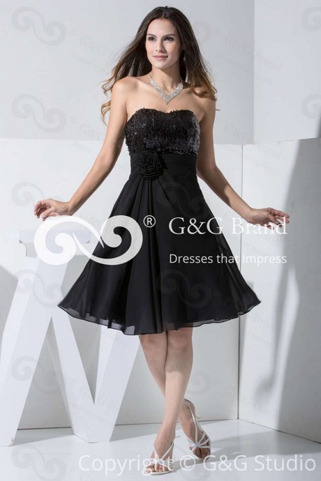 Vestido negro corte a