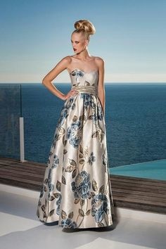 Trajes largos para bodas 2018