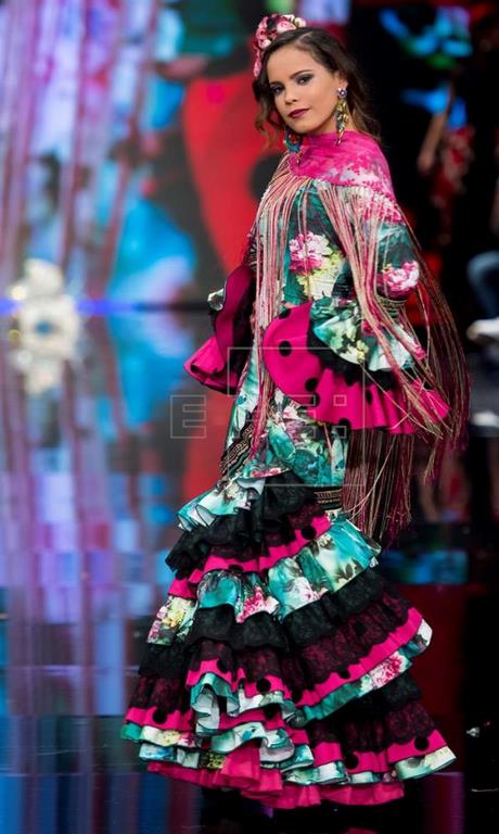 Trajes de flamenca lina 2019