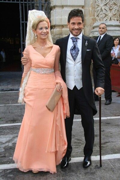 Trajes de madrina de boda elegantes