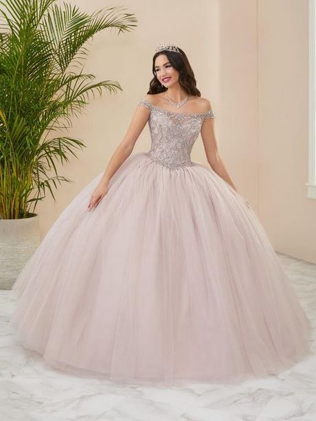 Modelos de vestidos de quinceañera 2021