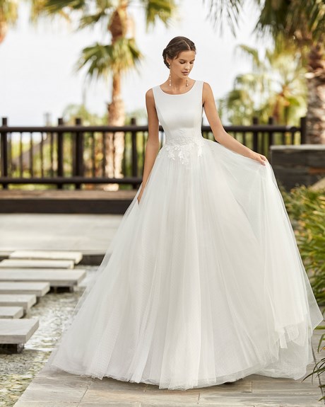 Vestidos de novia sencillos y elegantes 2021