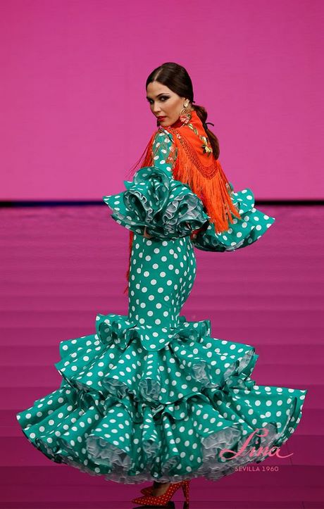 Colección de trajes de flamenca 2022