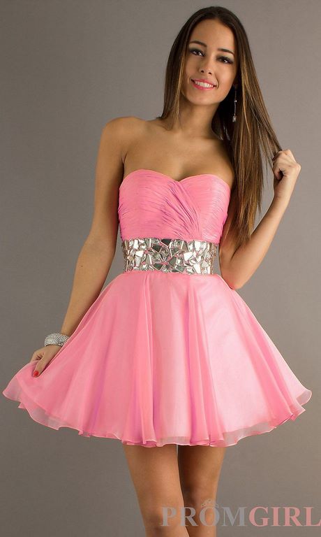 Vestidos strapless cortos