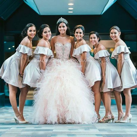 Vestidos de damas de honor de xv años cortos