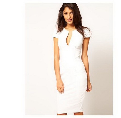 Modelo vestido blanco