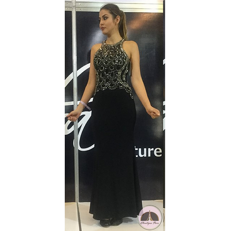 Vestido negro con pedreria