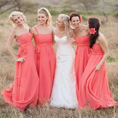 Vestidos para damas en una boda