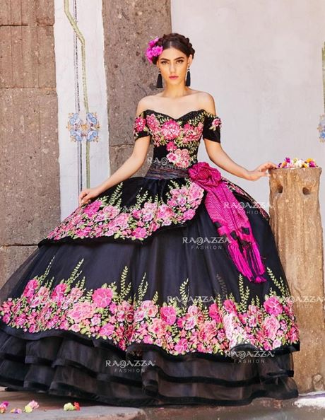 Vestidos de 15 años estilo charro