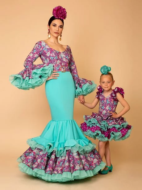 Vestidos de flamenca niña 2023