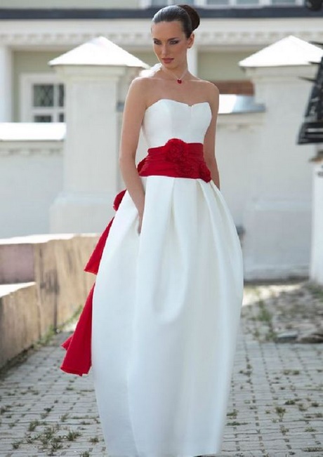 Vestidos en blanco y rojo