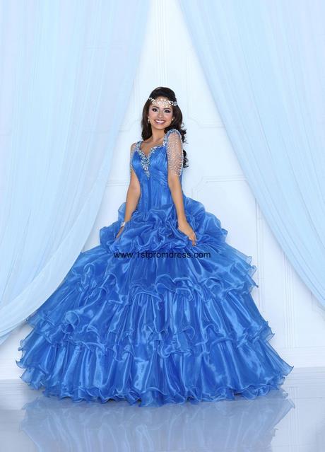 Imagenes de vestidos de 15 años estilo princesa color azul