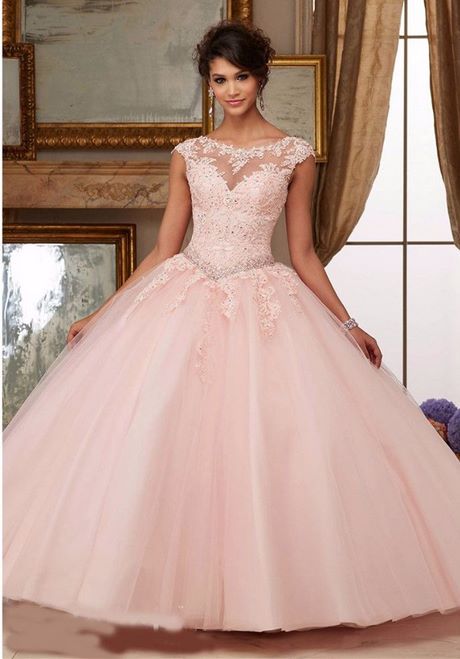 Vestido rosa de quinceañera