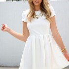 Vestidos blancos cortos elegantes